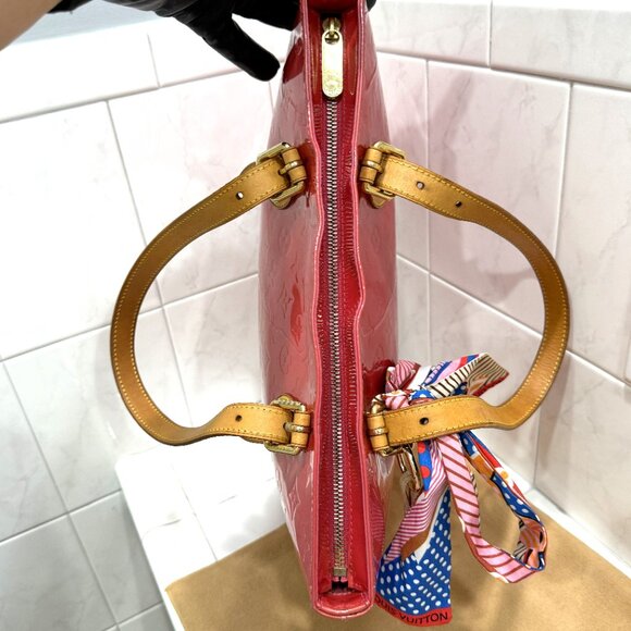 Authentic Louis Vuitton Monogram Vernis Brentwood Tote in Framboise - GUC - Picture 6 of 16